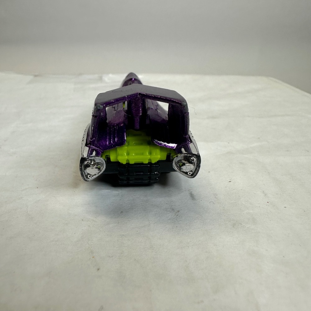 Hot Wheels Tread Air Space Race Purple Green Diecast Tank Car 2009 Mattel 1186 - Picture 6 of 7
